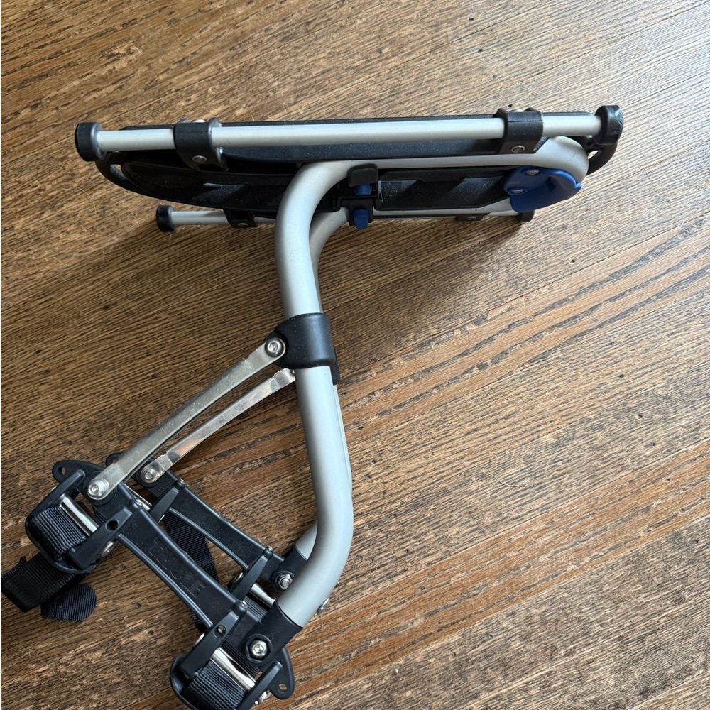 Thule touring rack (formerly pack and pedal rack) good condition!